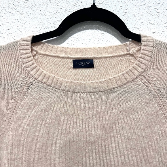 J. Crew Women's lamb's wool Soft Beige Crew Neck Sweater M - Picture 2 of 5